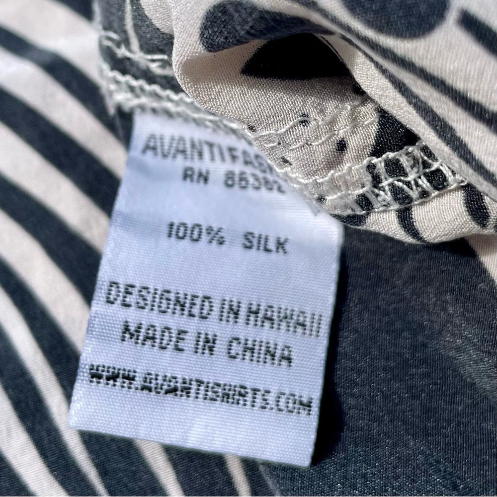 Vintage Avanti 100% Silk Black Cream Aqua Surfer Print Button Up Shirt Small - Picture 6 of 10